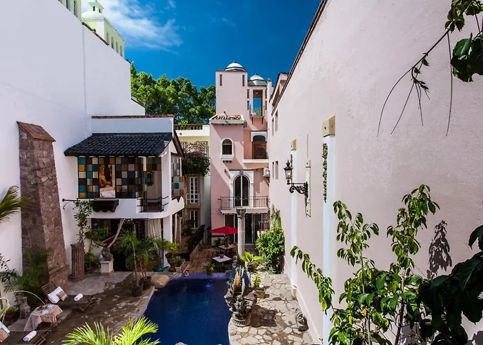 Garlands Del Rio Riverside BoutiqueBoutique Hotel